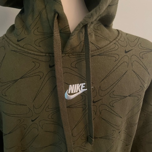 Nike Club Center Swoosh Hoodie AOP All Over Logo Olive Green Small DM7930-326 - Picture 3 of 6